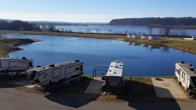 Lakeside RV camping at Coconut Cove RV Resort