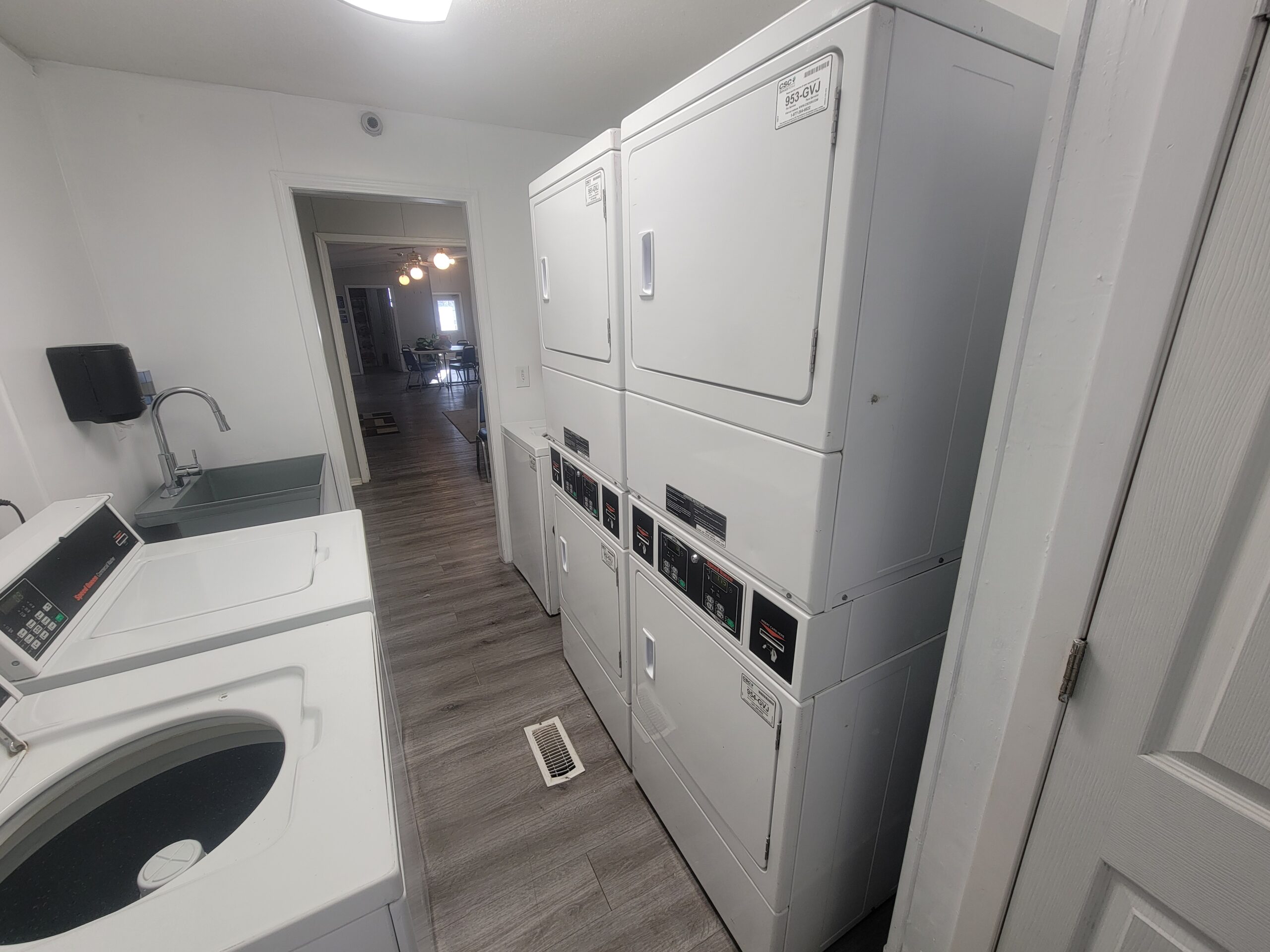 Lake Conroe Laundromat
