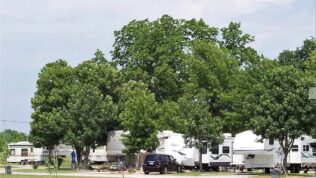 Grand Lake O' the Cherokees RV Resort in Grove, OK Location Image